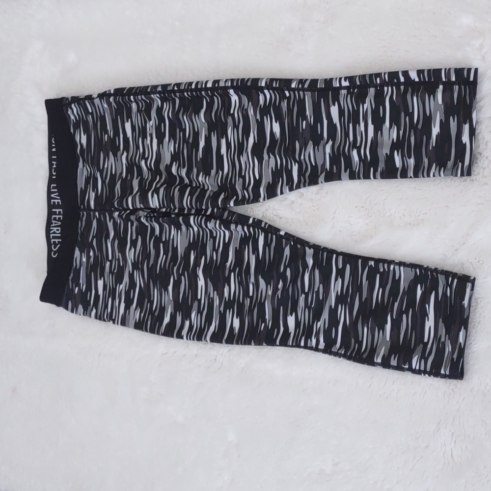 NIKE DRI-FIT RUNNING PANTS. - Picture 4 of 12